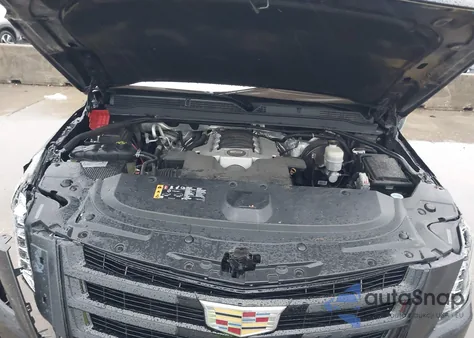 2018 Cadillac Escalade Premium Luxury z USA, uszkodzony, nr VIN 1GYS4CKJ4JR188923